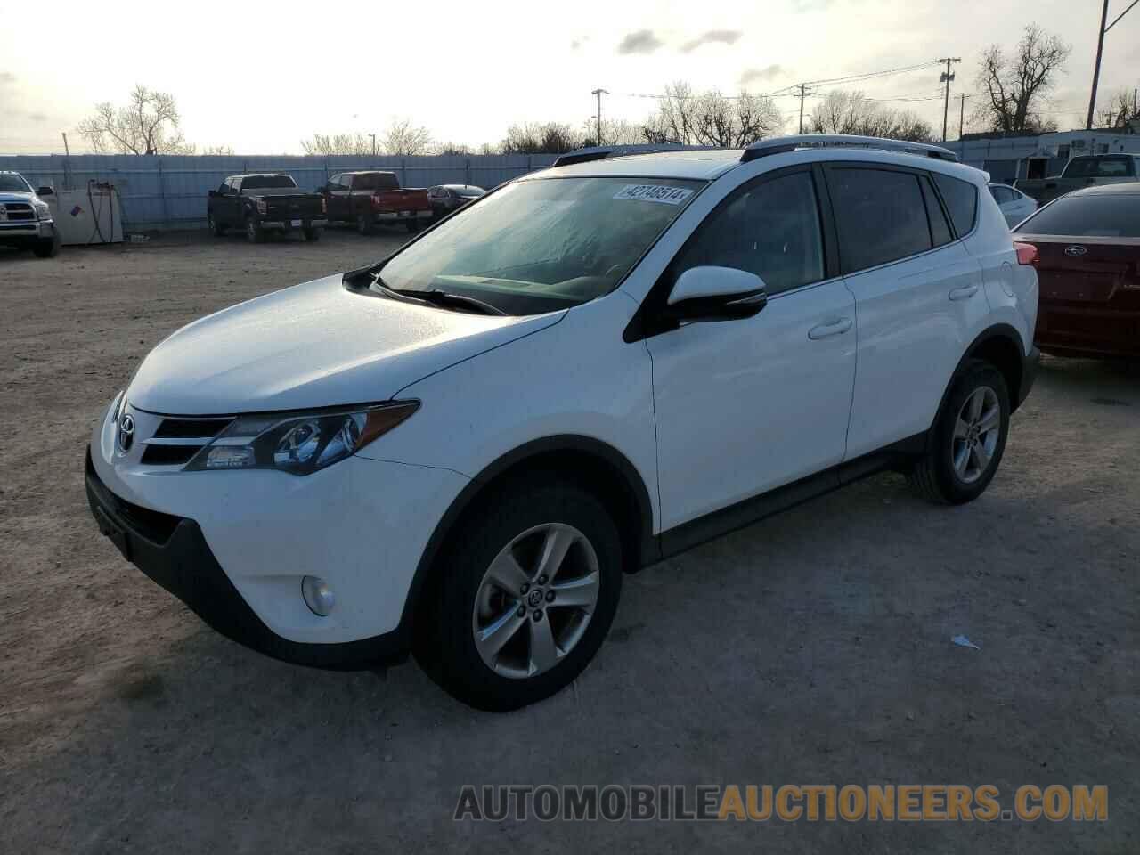 2T3WFREV2FW138287 TOYOTA RAV4 2015