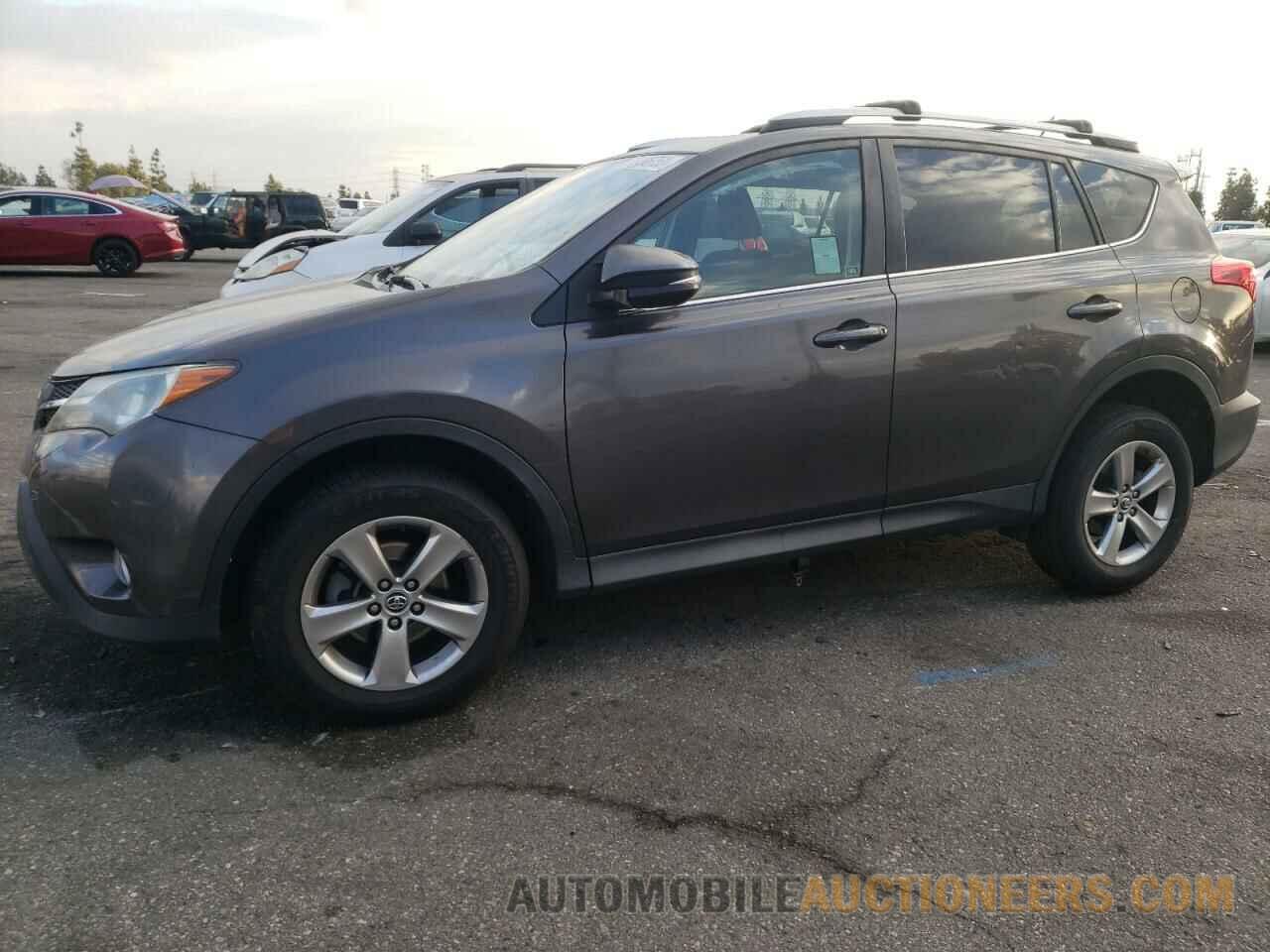 2T3WFREV2FW211528 TOYOTA RAV4 2015