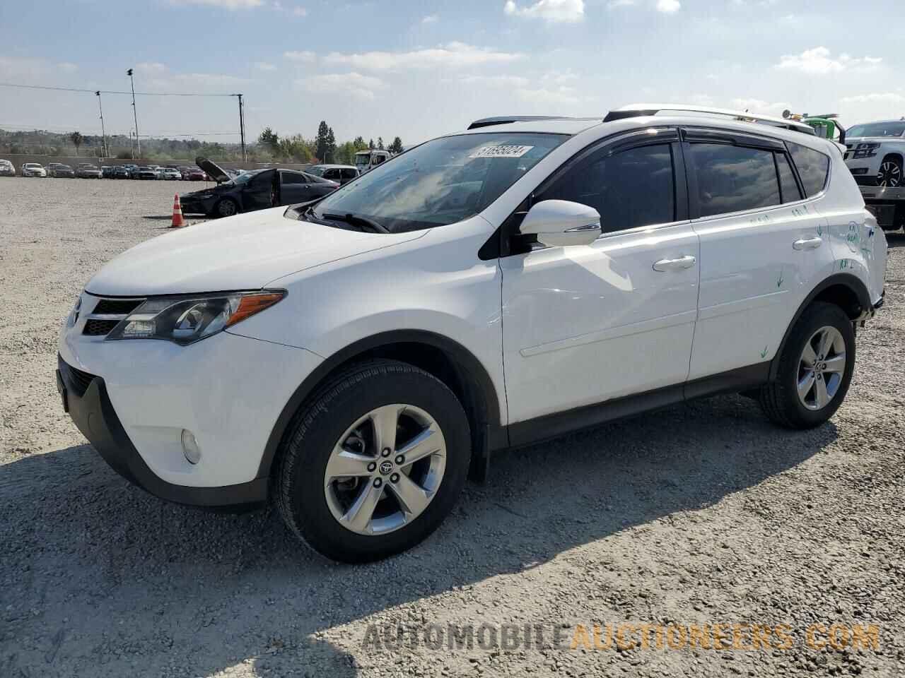 2T3WFREV2FW224621 TOYOTA RAV4 2015