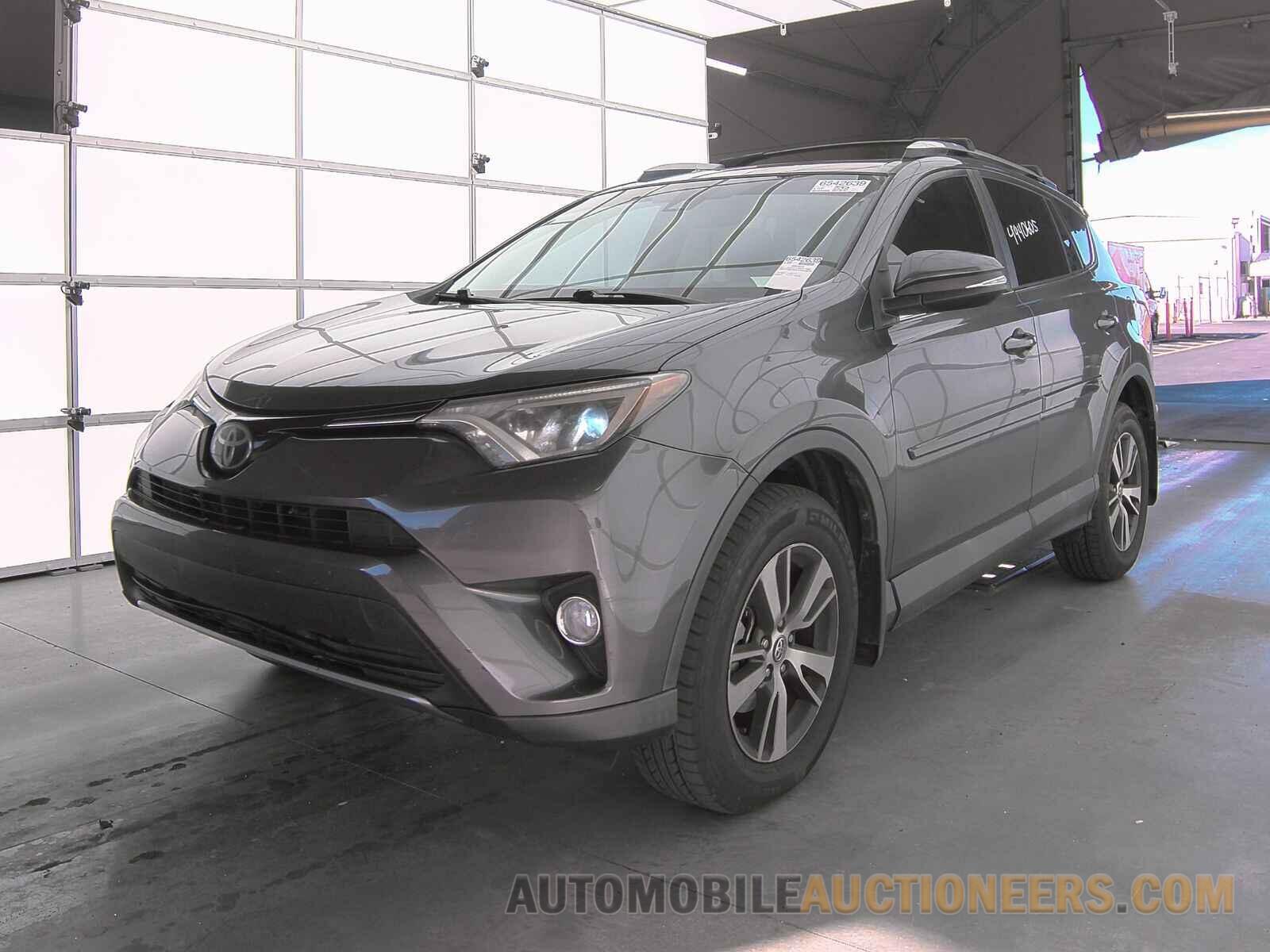 2T3WFREV2HW318274 Toyota RAV4 2017