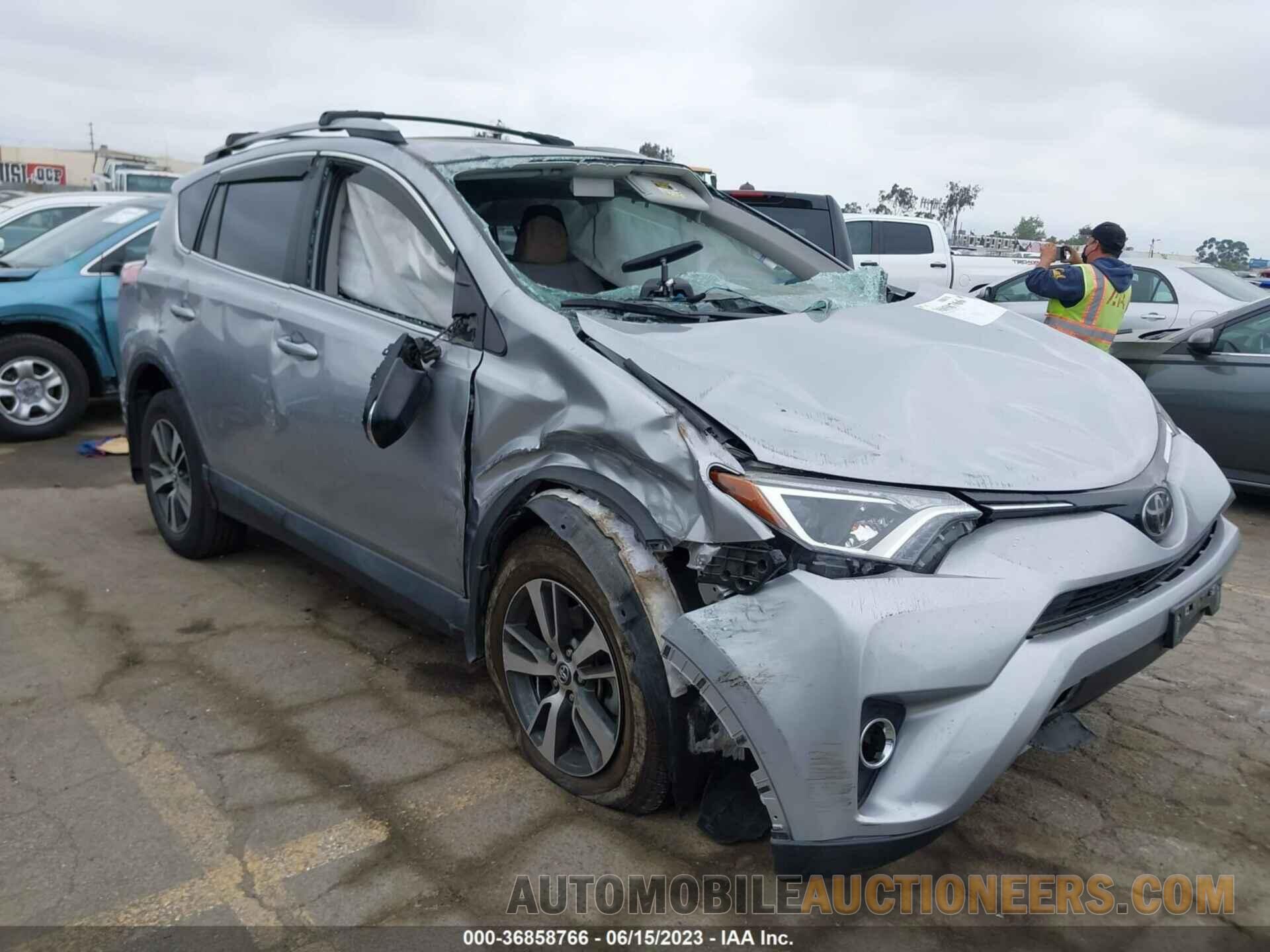 2T3WFREV2HW391824 TOYOTA RAV4 2017