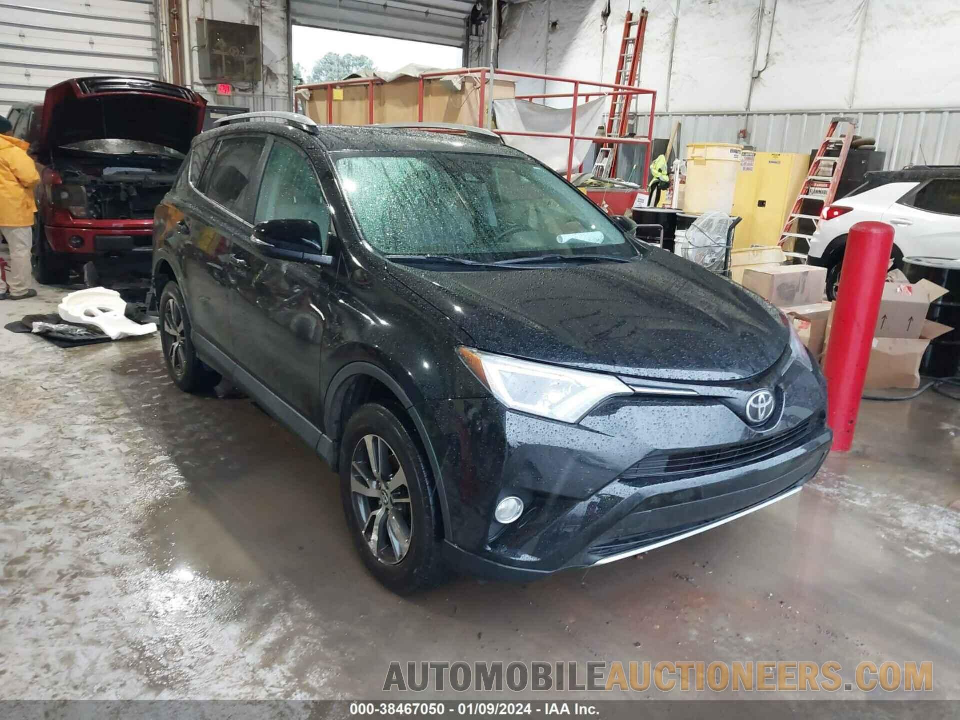 2T3WFREV2JW411382 TOYOTA RAV4 2018