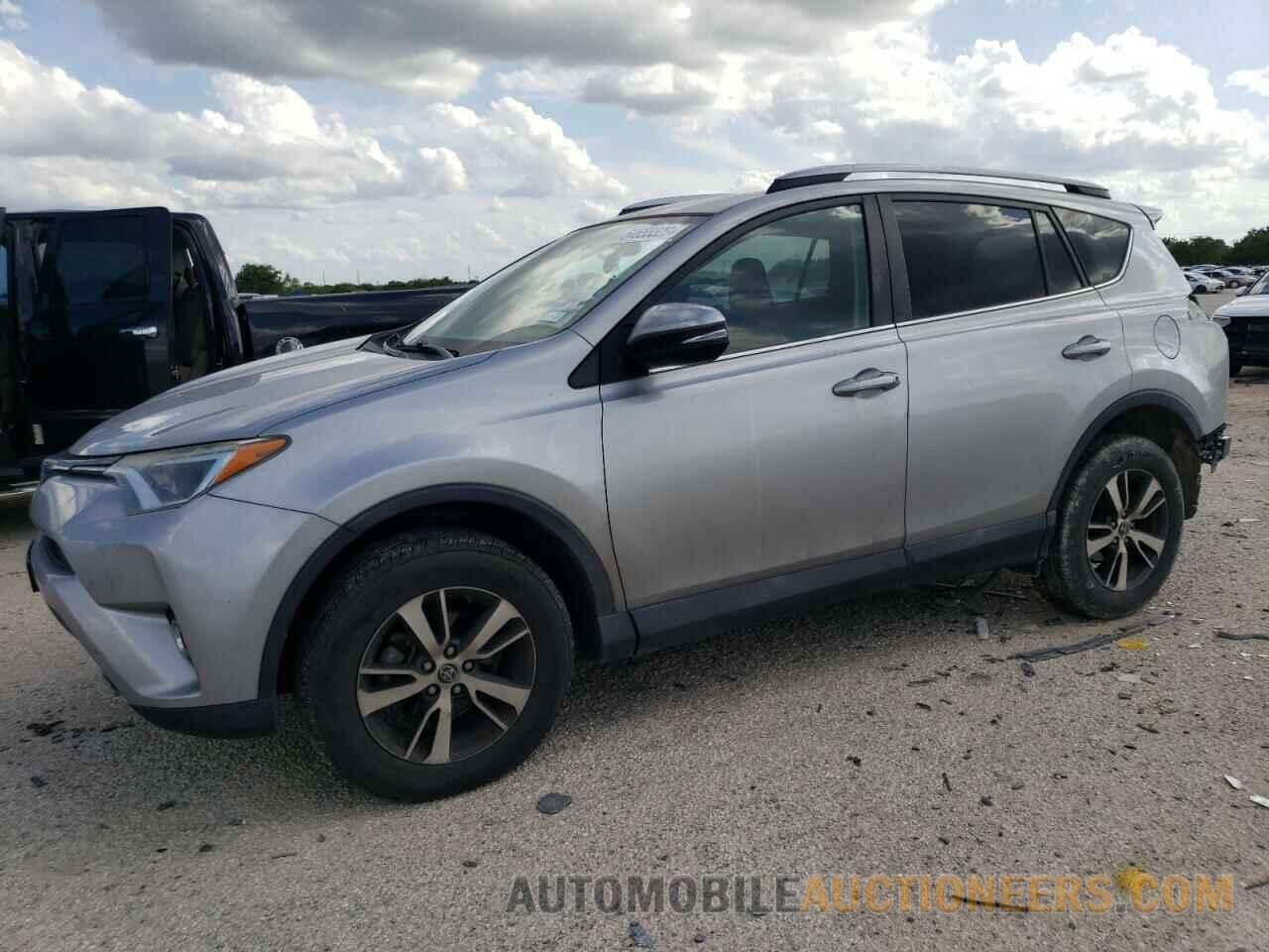 2T3WFREV2JW411611 TOYOTA RAV4 2018