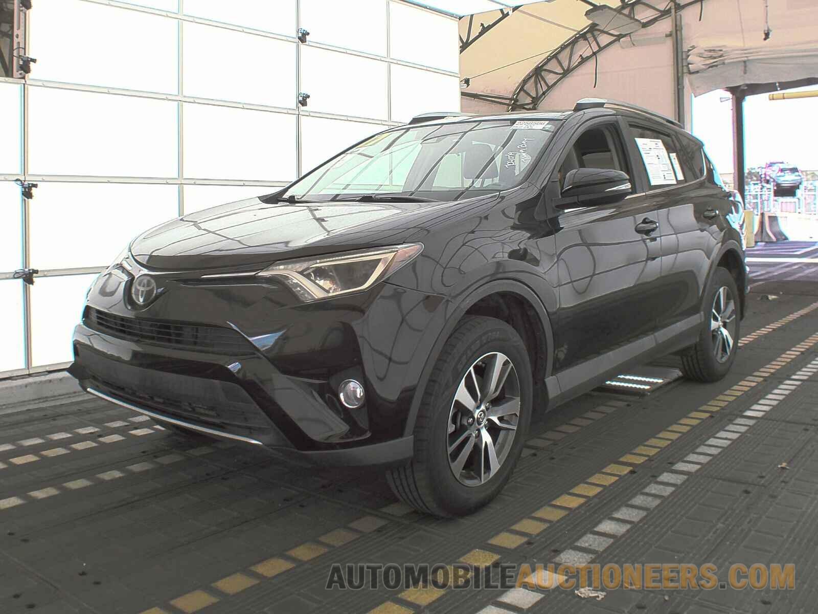 2T3WFREV2JW416890 Toyota RAV4 2018