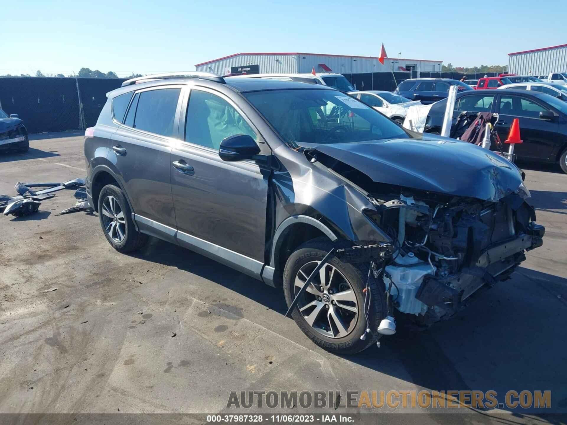 2T3WFREV2JW429686 TOYOTA RAV4 2018