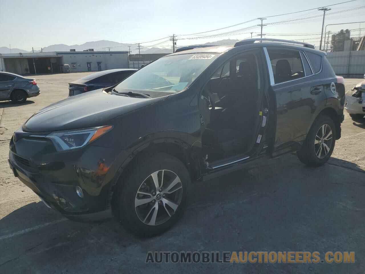 2T3WFREV2JW462171 TOYOTA RAV4 2018