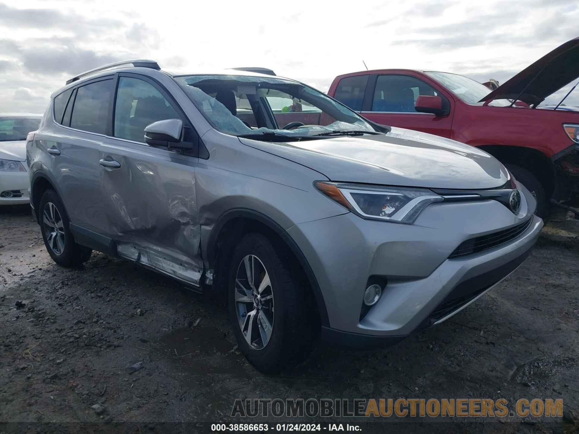 2T3WFREV2JW499530 TOYOTA RAV4 2018