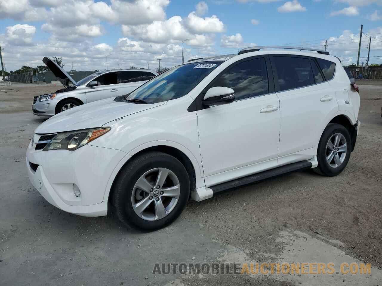 2T3WFREV3FW180791 TOYOTA RAV4 2015