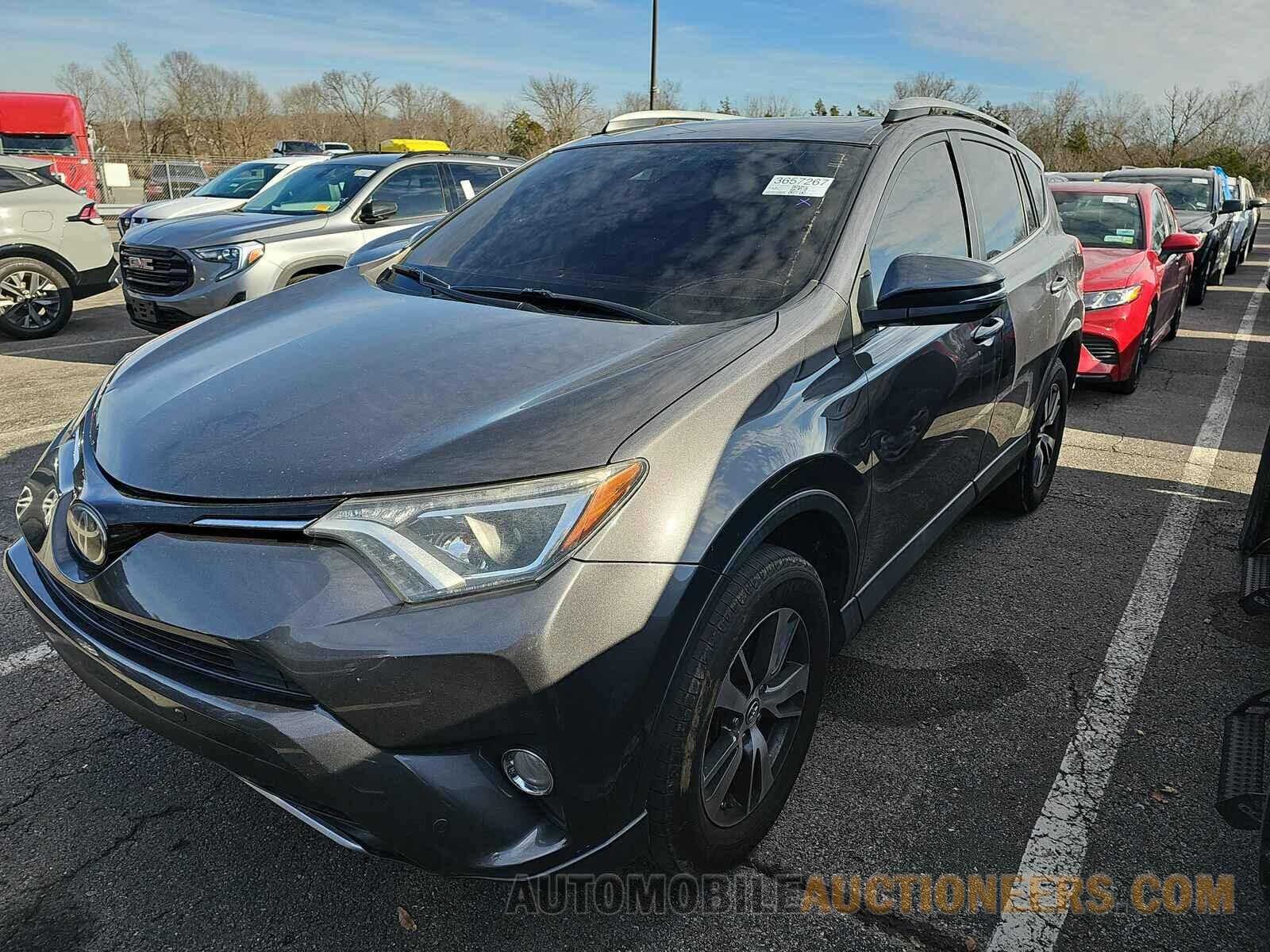 2T3WFREV3HW323743 Toyota RAV4 2017