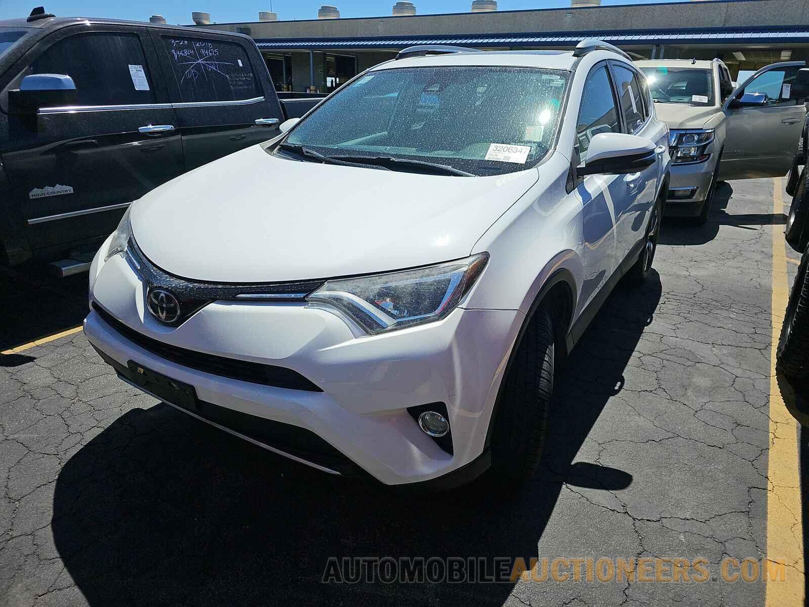 2T3WFREV3HW349873 Toyota RAV4 2017