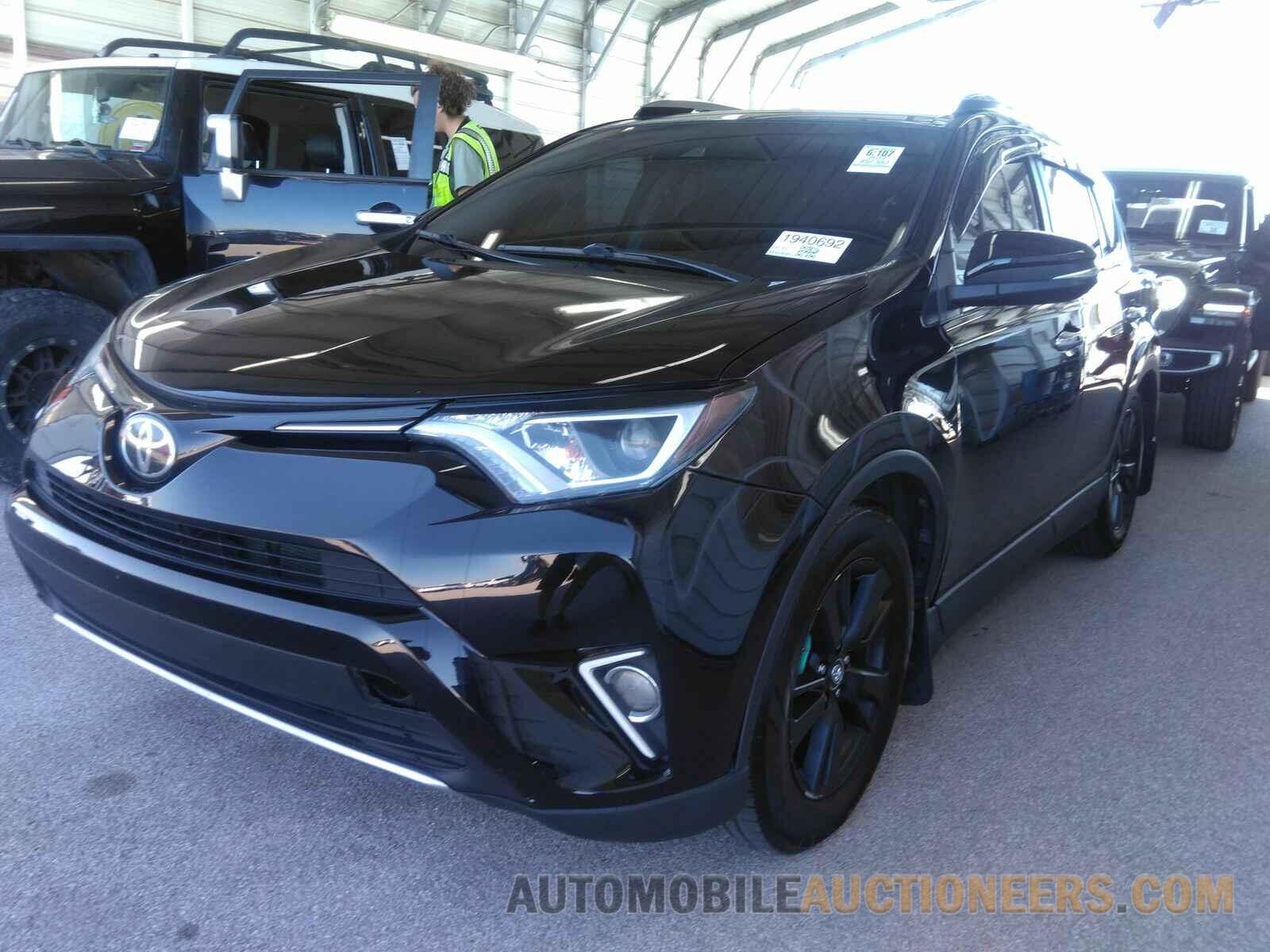 2T3WFREV3HW382498 Toyota RAV4 2017