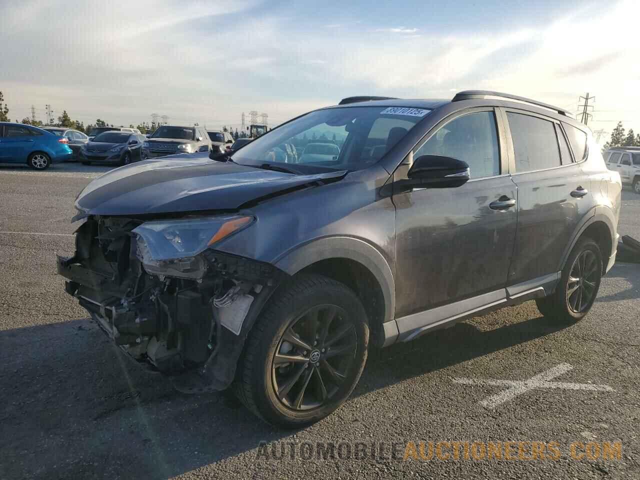 2T3WFREV3JW437036 TOYOTA RAV4 2018