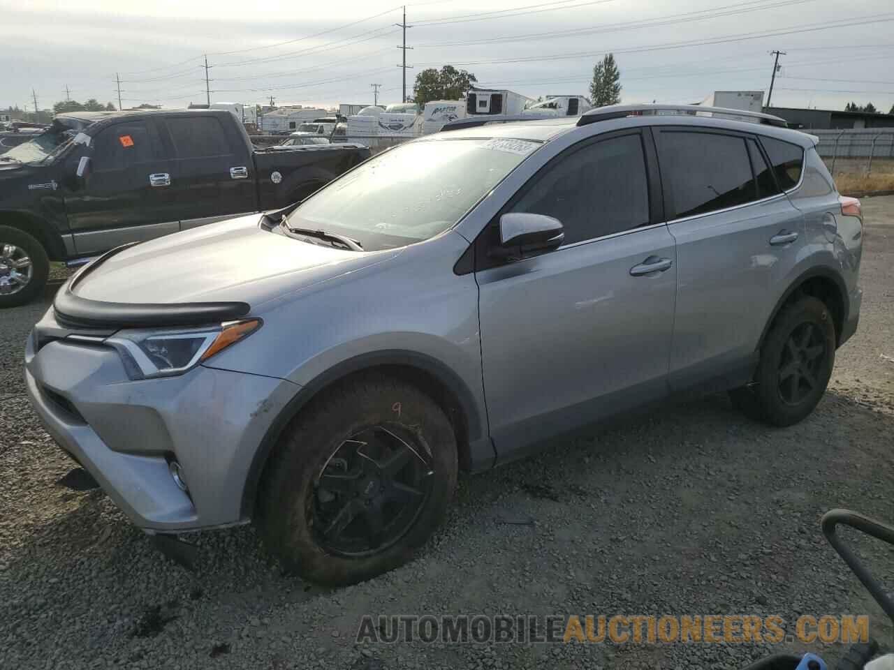 2T3WFREV3JW463412 TOYOTA RAV4 2018