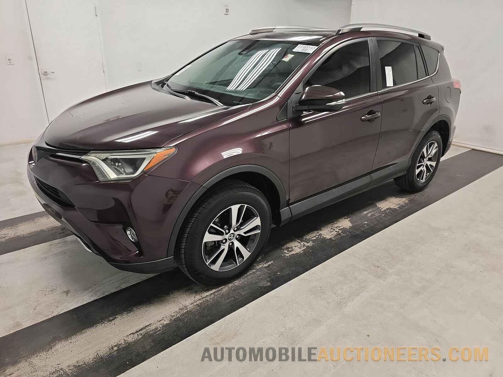 2T3WFREV3JW471476 Toyota RAV4 2018