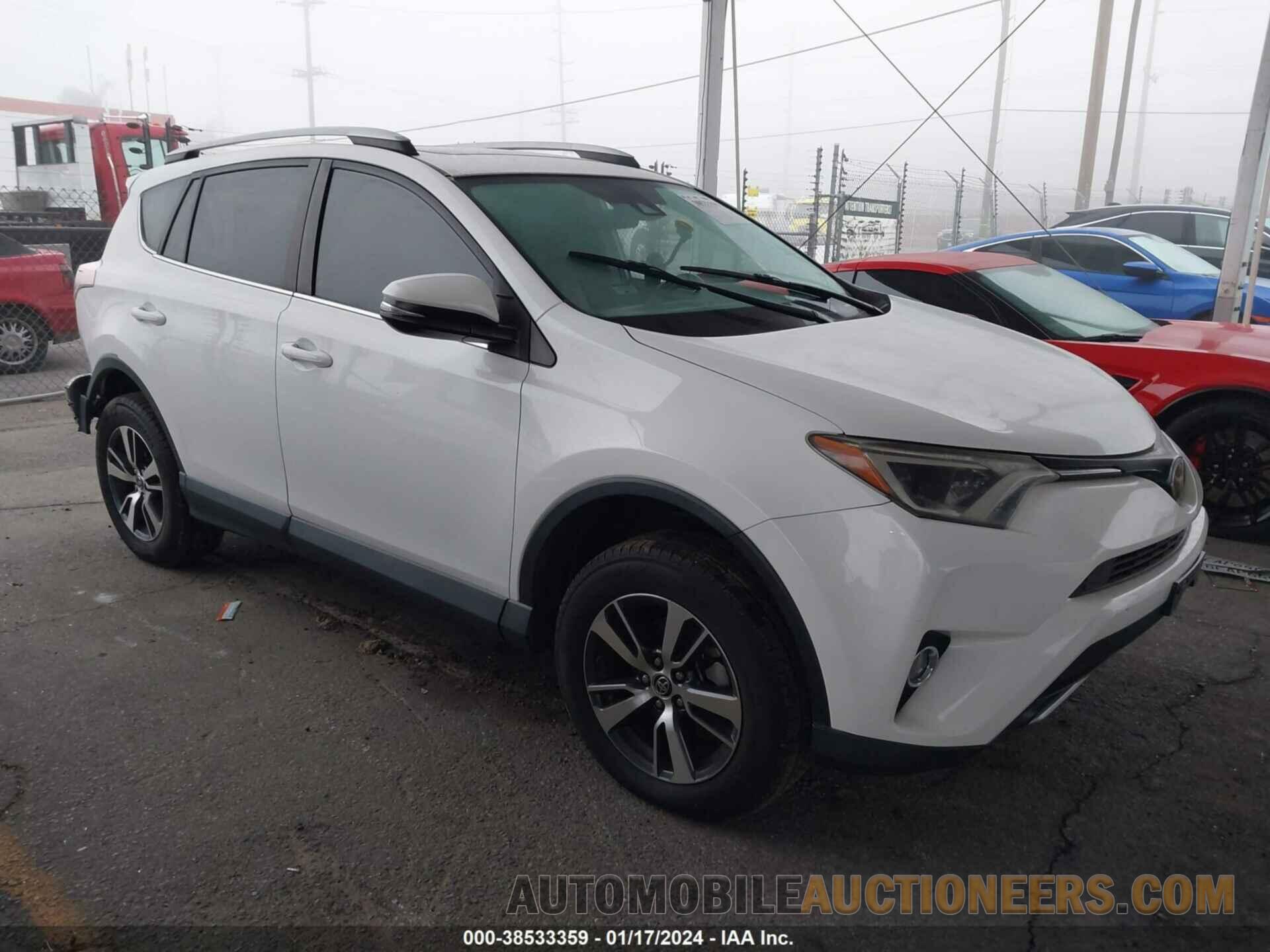 2T3WFREV3JW477164 TOYOTA RAV4 2018