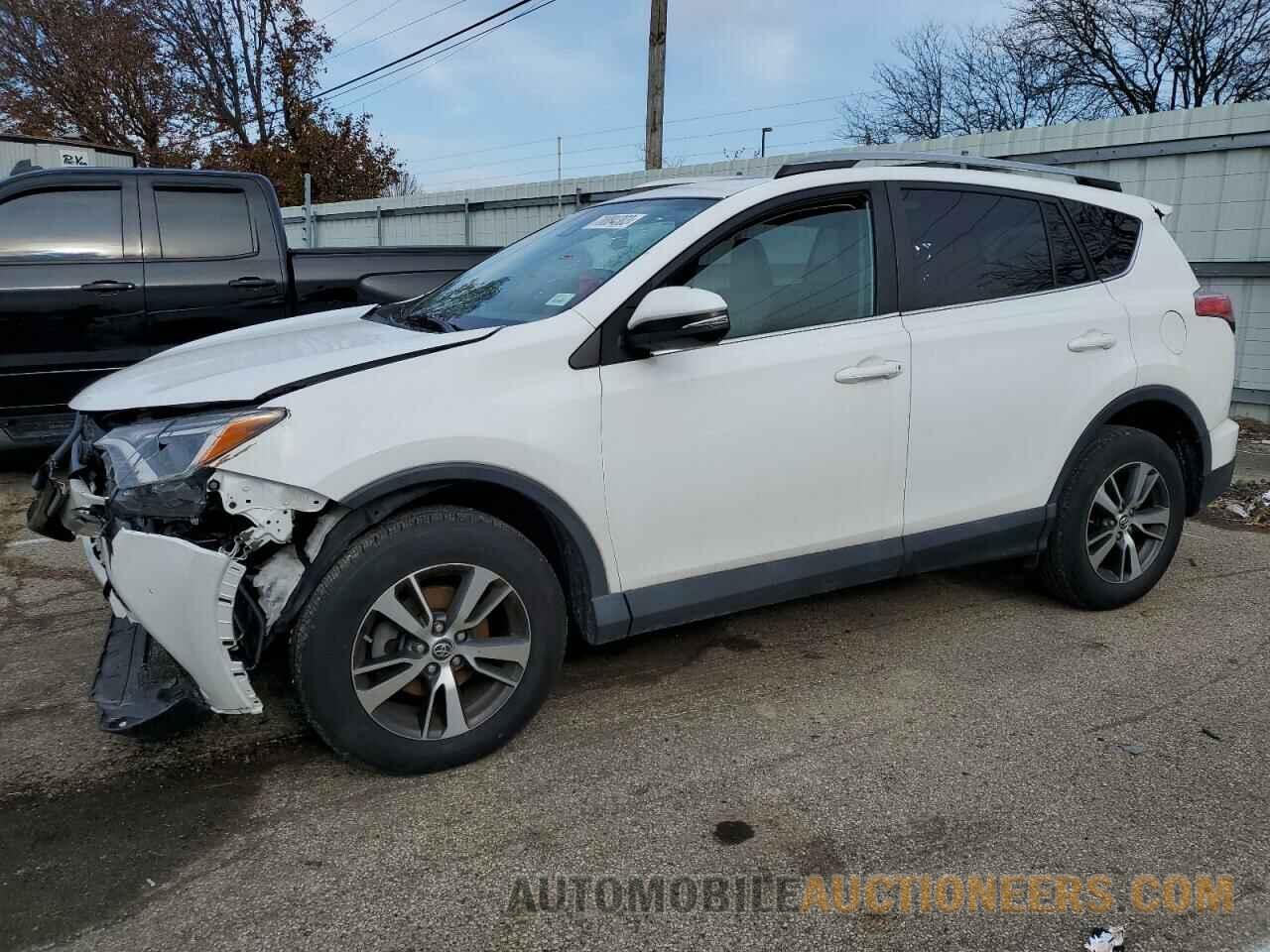 2T3WFREV3JW477374 TOYOTA RAV4 2018