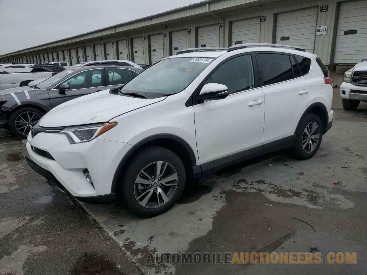 2T3WFREV3JW477522 TOYOTA RAV4 2018