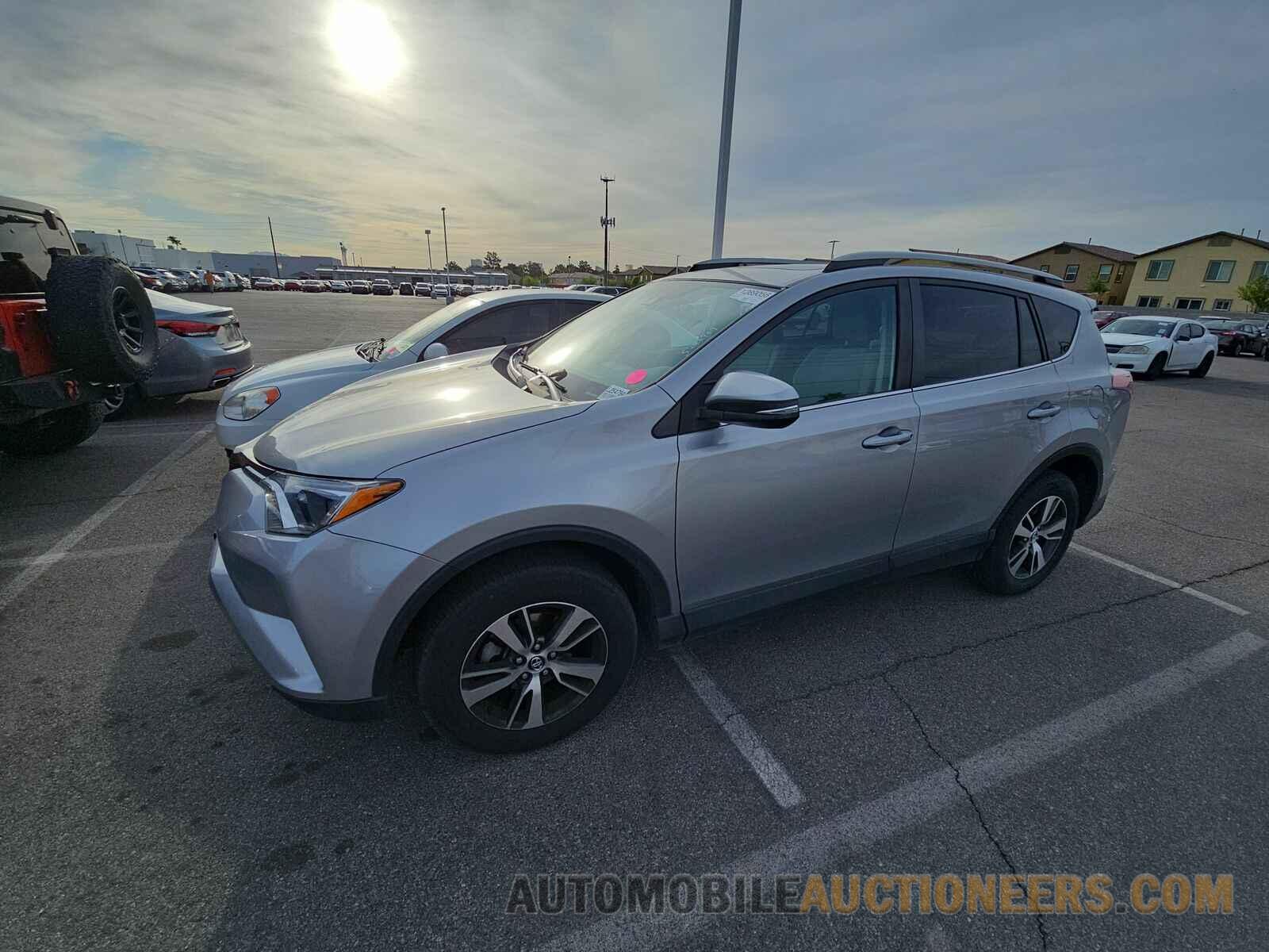 2T3WFREV3JW478380 Toyota RAV4 2018