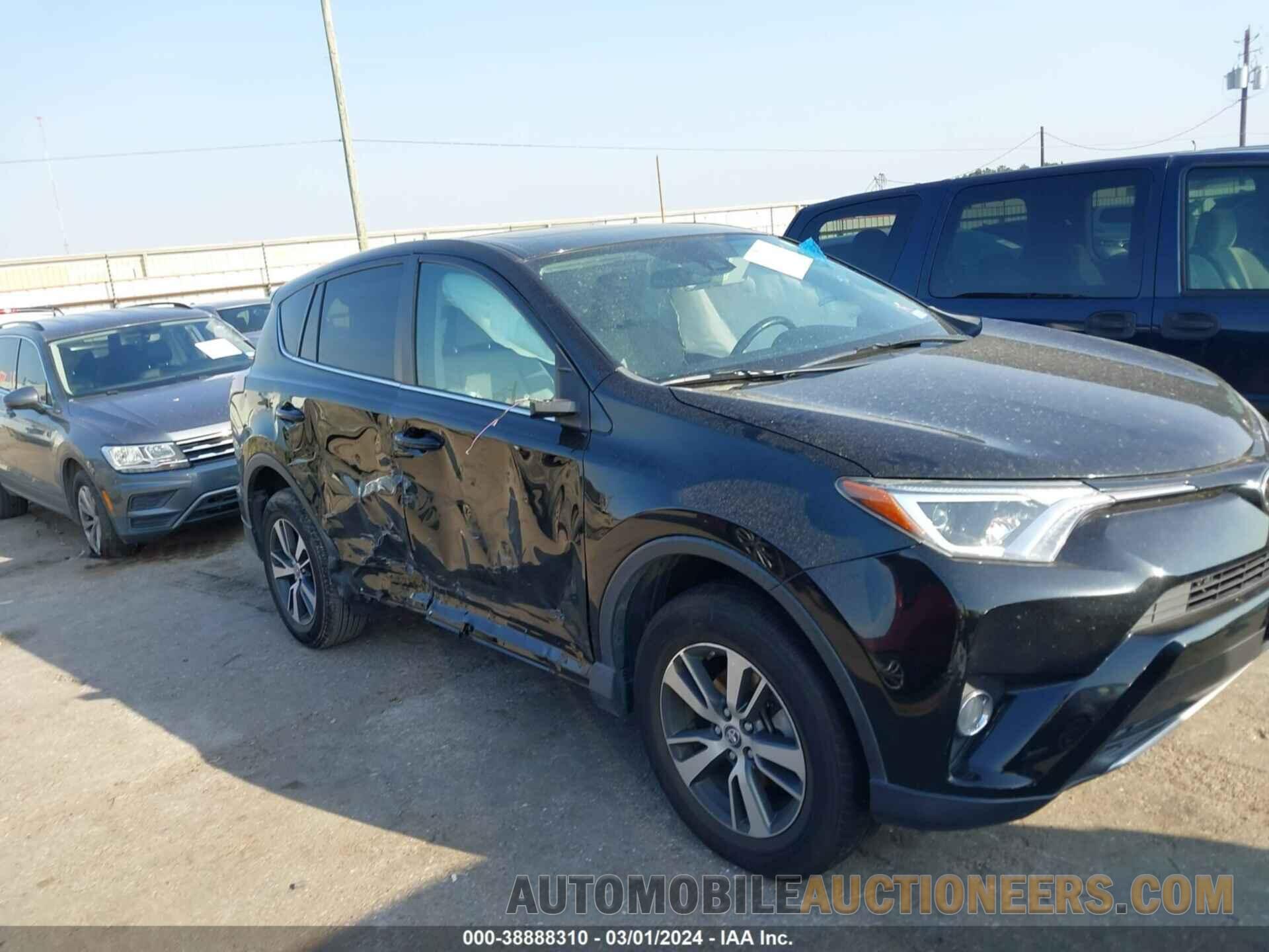 2T3WFREV3JW496619 TOYOTA RAV4 2018