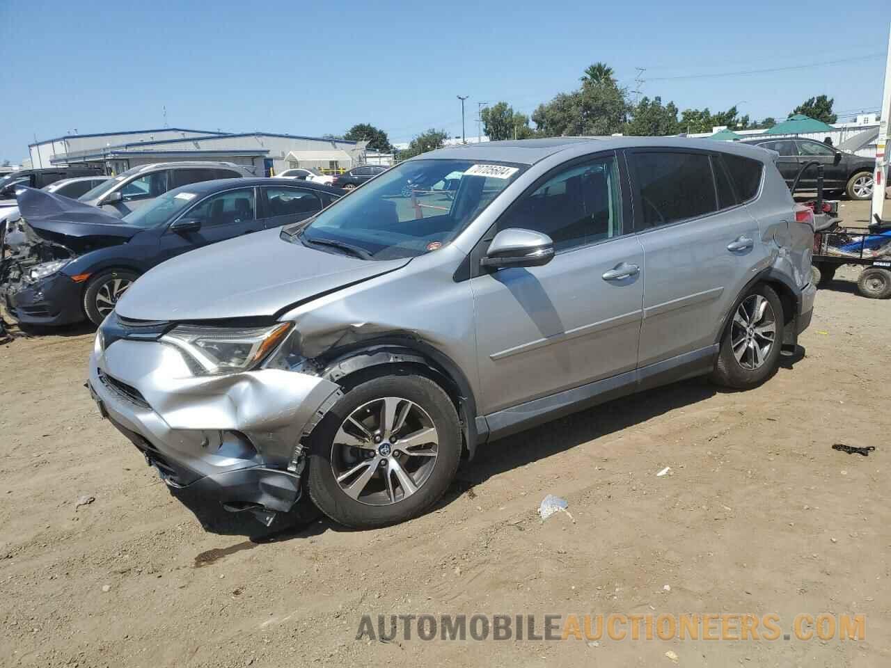 2T3WFREV3JW513662 TOYOTA RAV4 2018