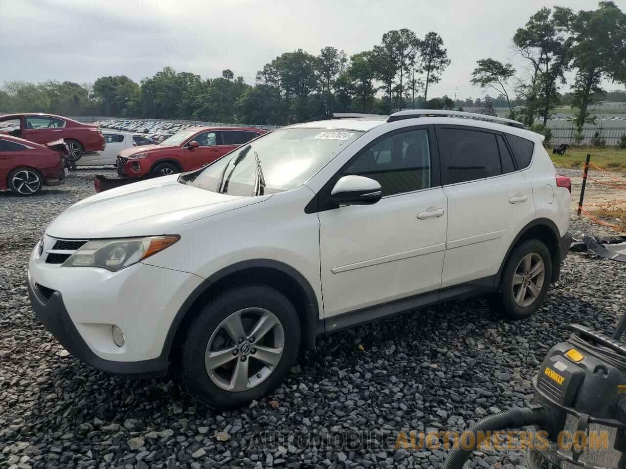 2T3WFREV4FW152563 TOYOTA RAV4 2015