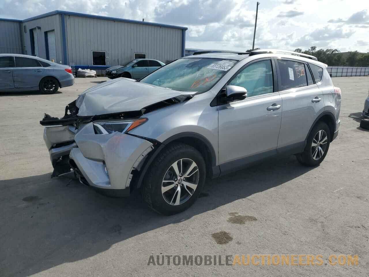 2T3WFREV4HW368447 TOYOTA RAV4 2017