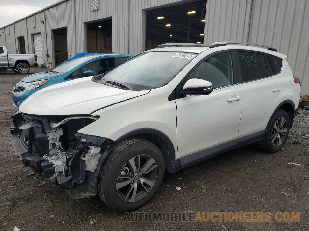 2T3WFREV4JW425915 TOYOTA RAV4 2018