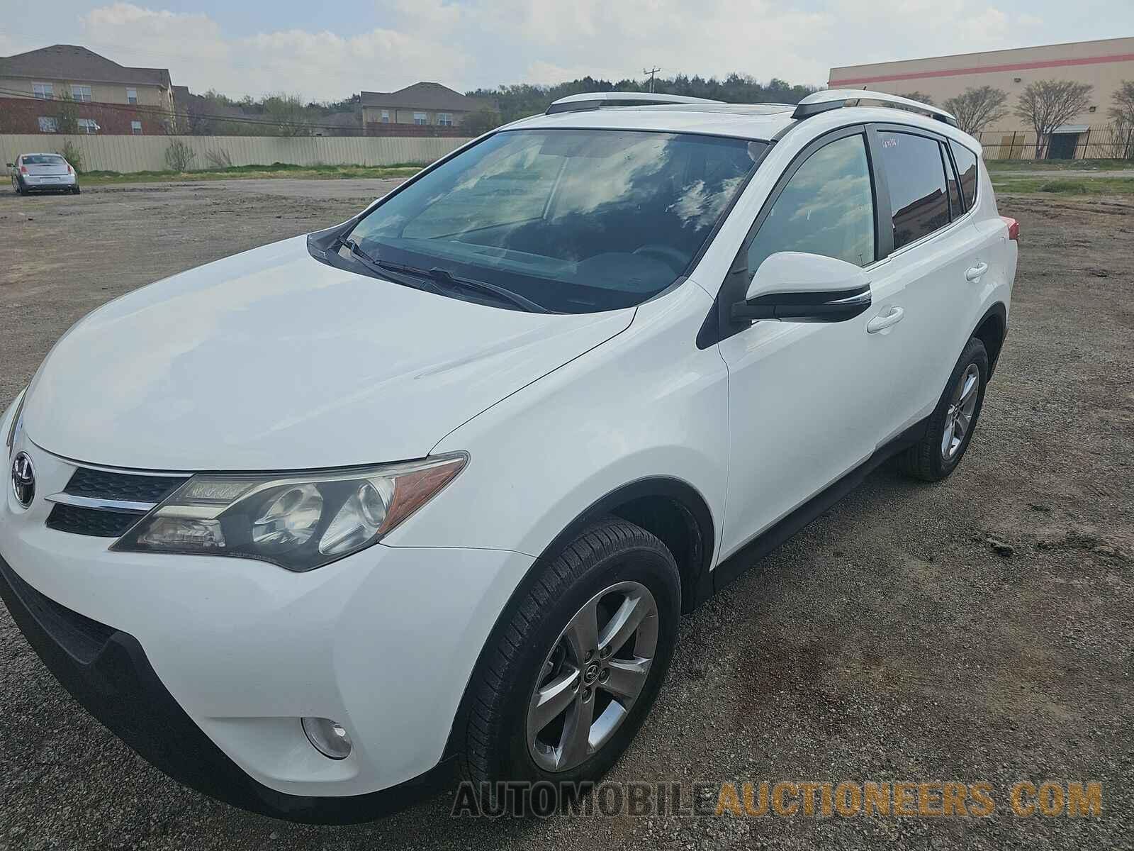 2T3WFREV5FW144438 Toyota RAV4 2015