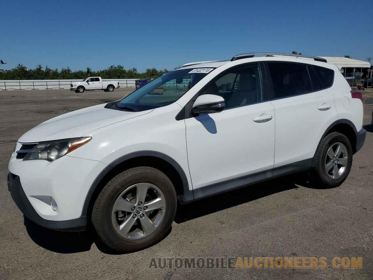 2T3WFREV5FW147744 TOYOTA RAV4 2015