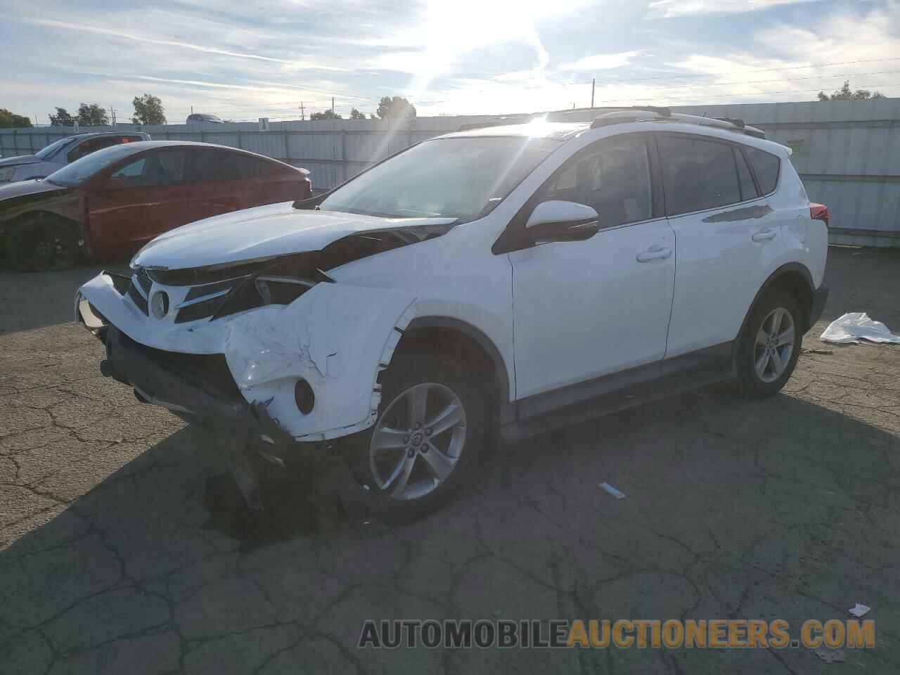 2T3WFREV5FW174393 TOYOTA RAV4 2015