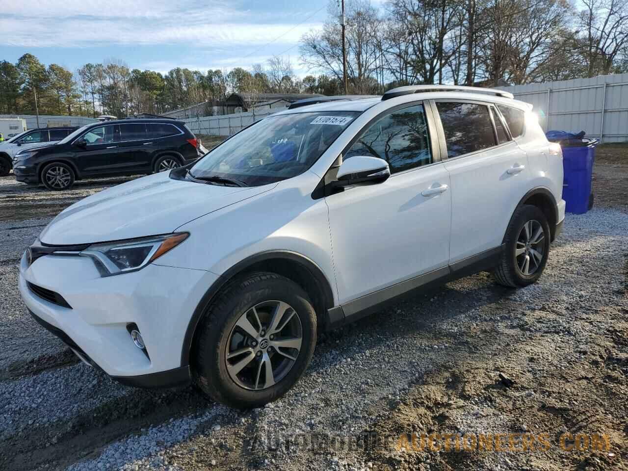 2T3WFREV5HW375973 TOYOTA RAV4 2017