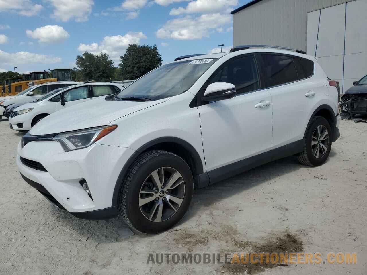 2T3WFREV5HW385581 TOYOTA RAV4 2017