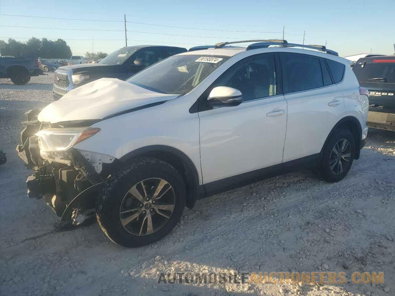 2T3WFREV5JW464156 TOYOTA RAV4 2018