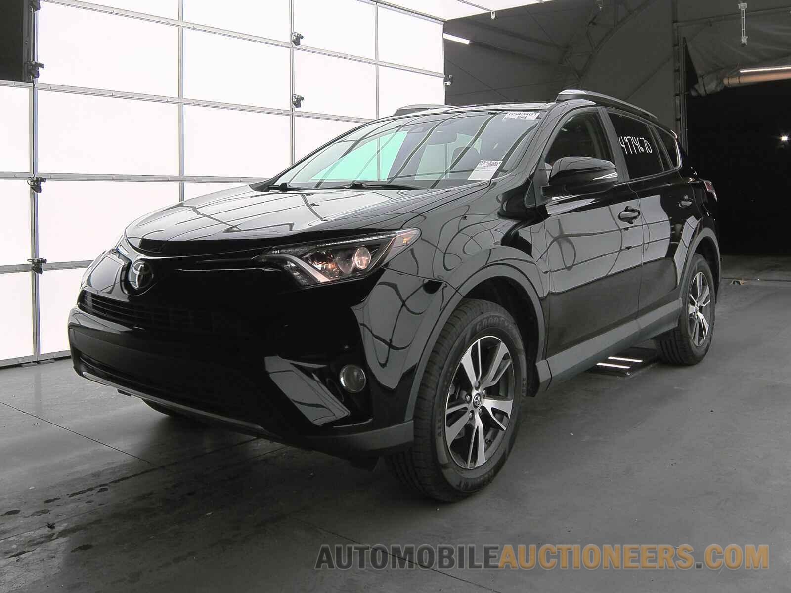 2T3WFREV6HW372340 Toyota RAV4 2017