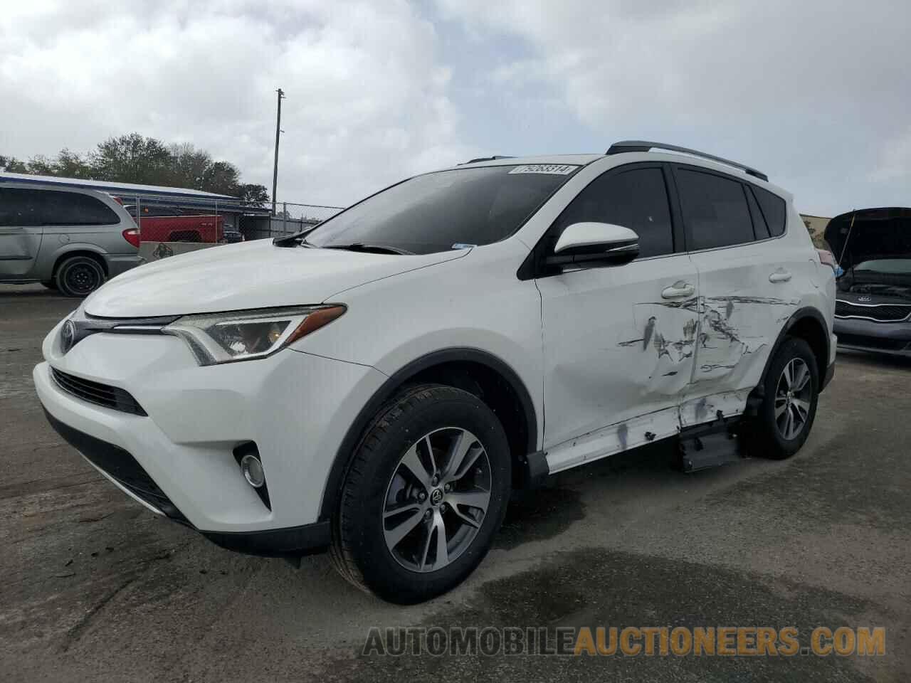 2T3WFREV6HW386576 TOYOTA RAV4 2017