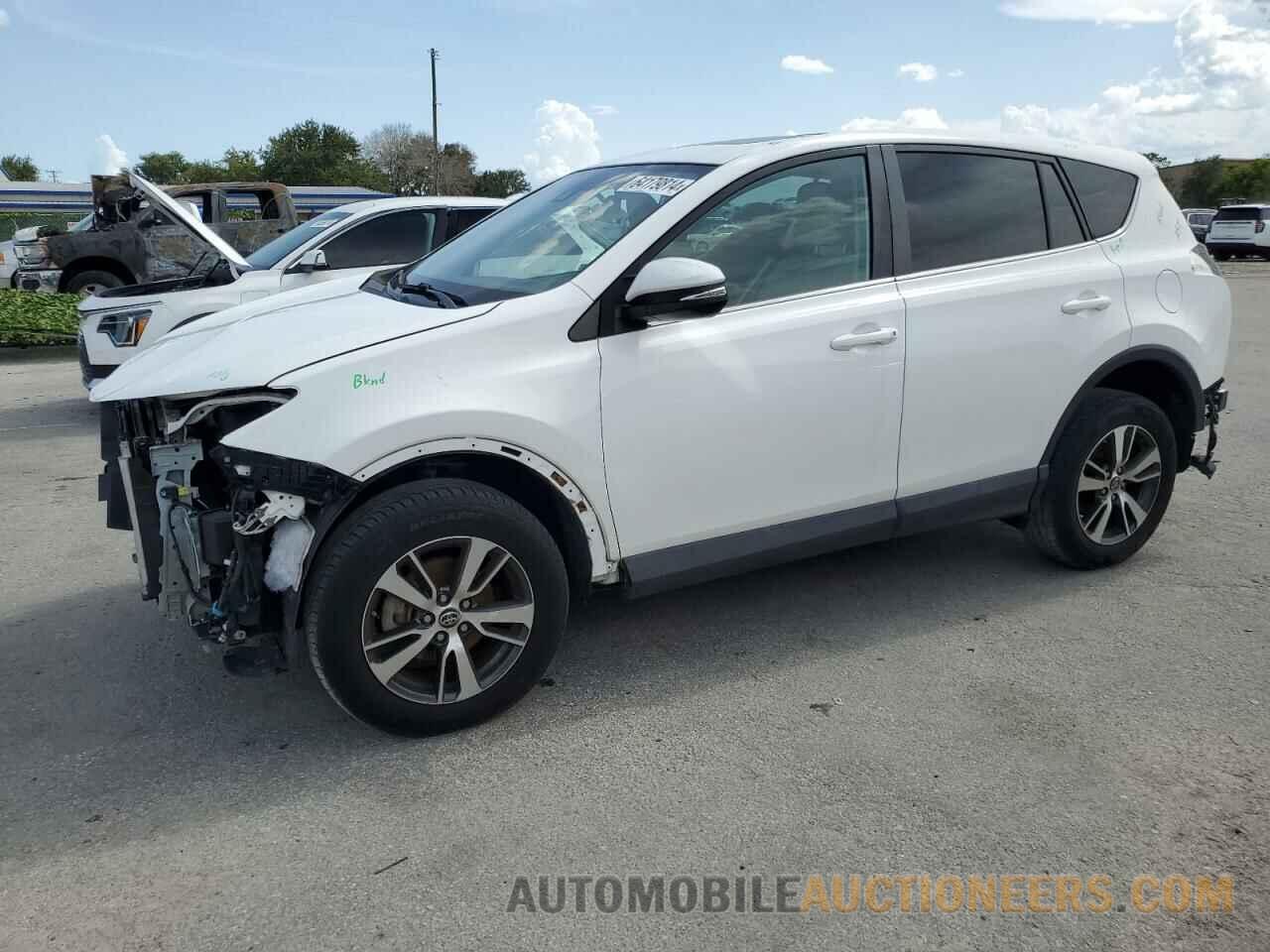 2T3WFREV6JW482214 TOYOTA RAV4 2018