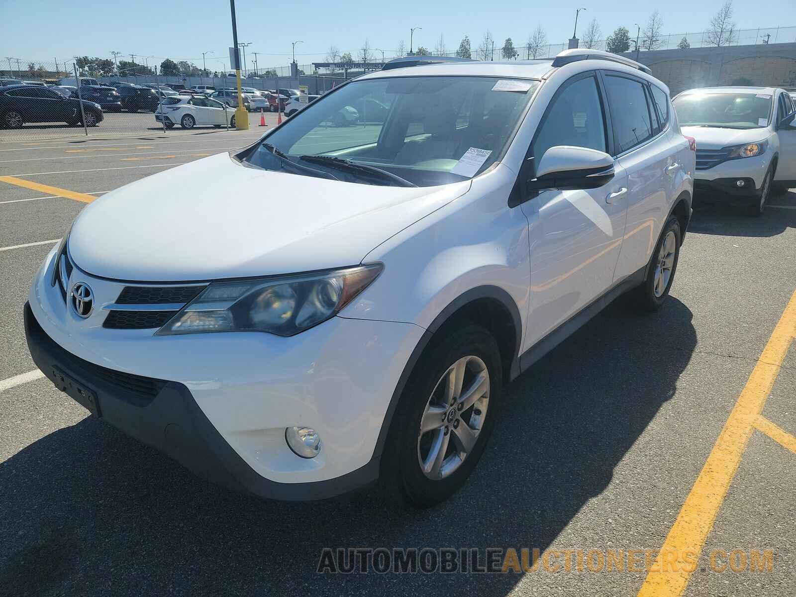 2T3WFREV7FW186139 Toyota RAV4 2015