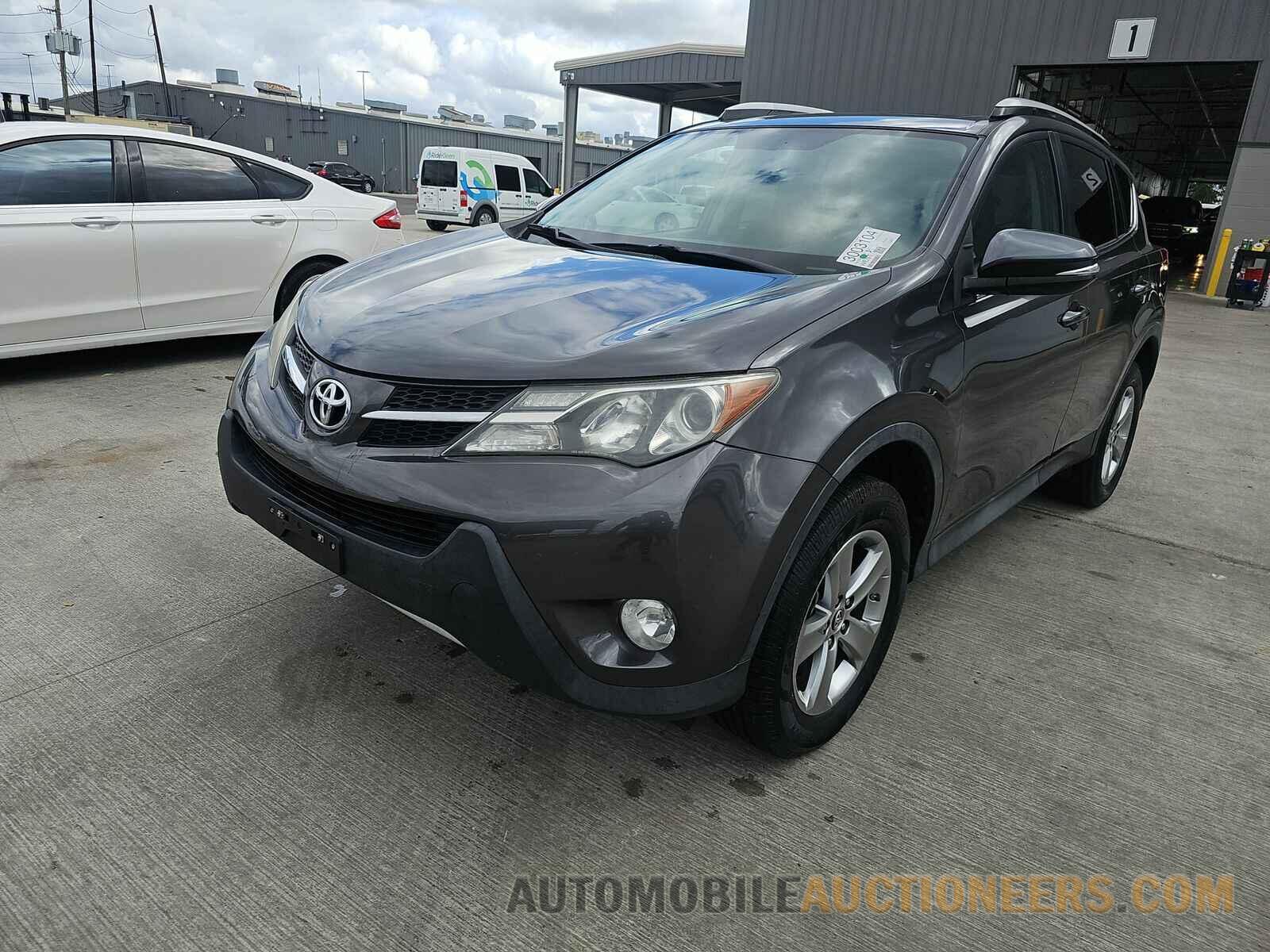 2T3WFREV7FW211069 Toyota RAV4 2015