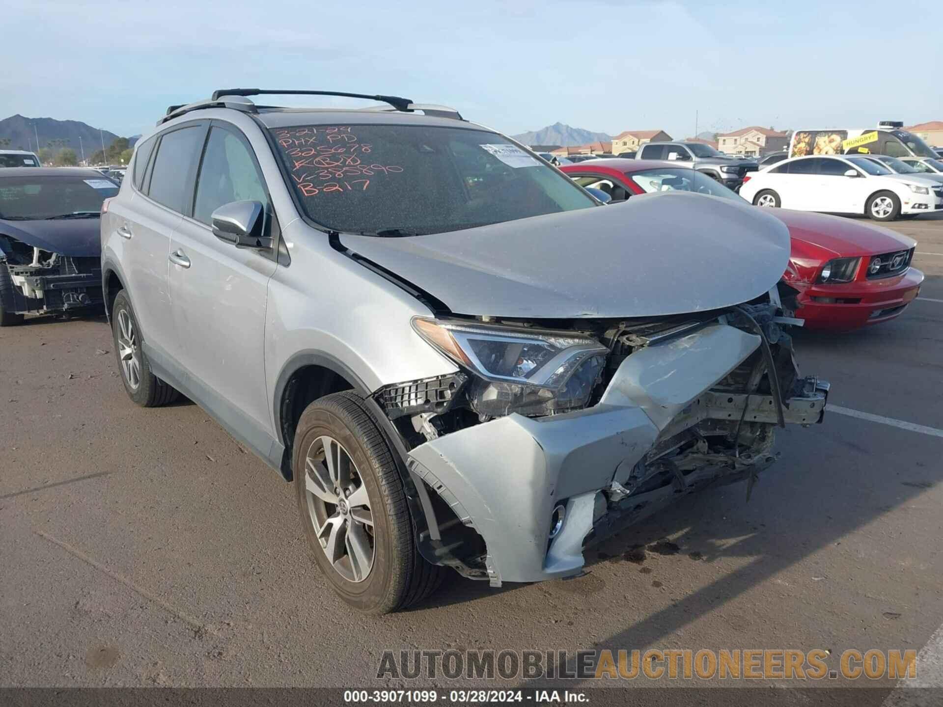 2T3WFREV7HW385890 TOYOTA RAV4 2017