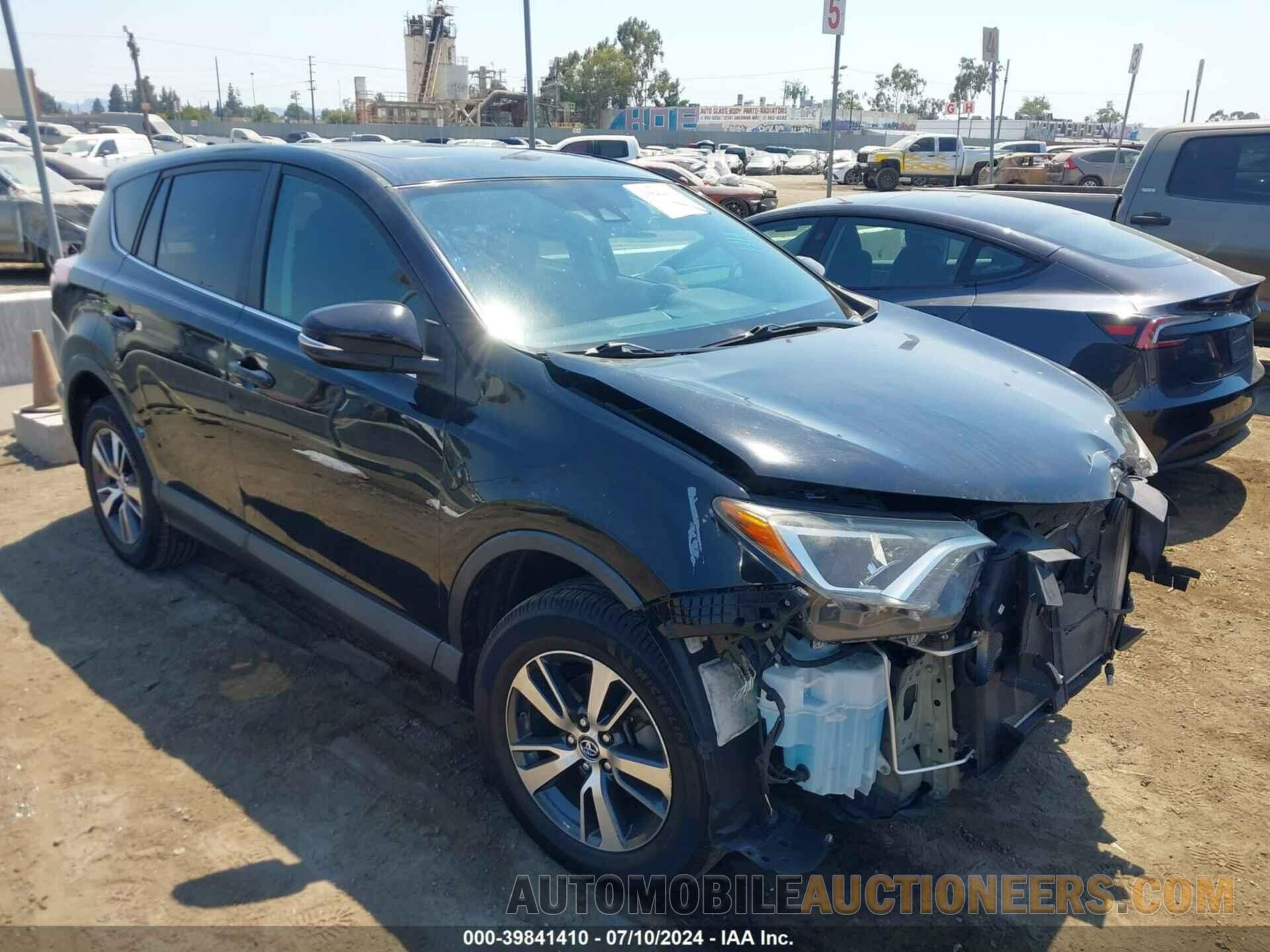 2T3WFREV7JW443843 TOYOTA RAV4 2018