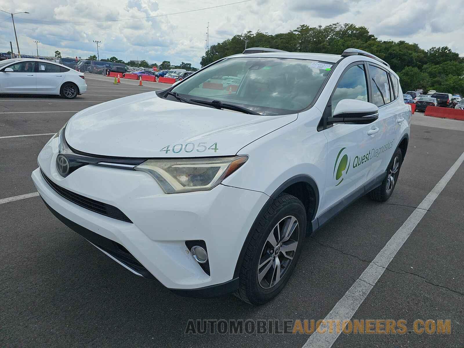 2T3WFREV7JW464336 Toyota RAV4 2018