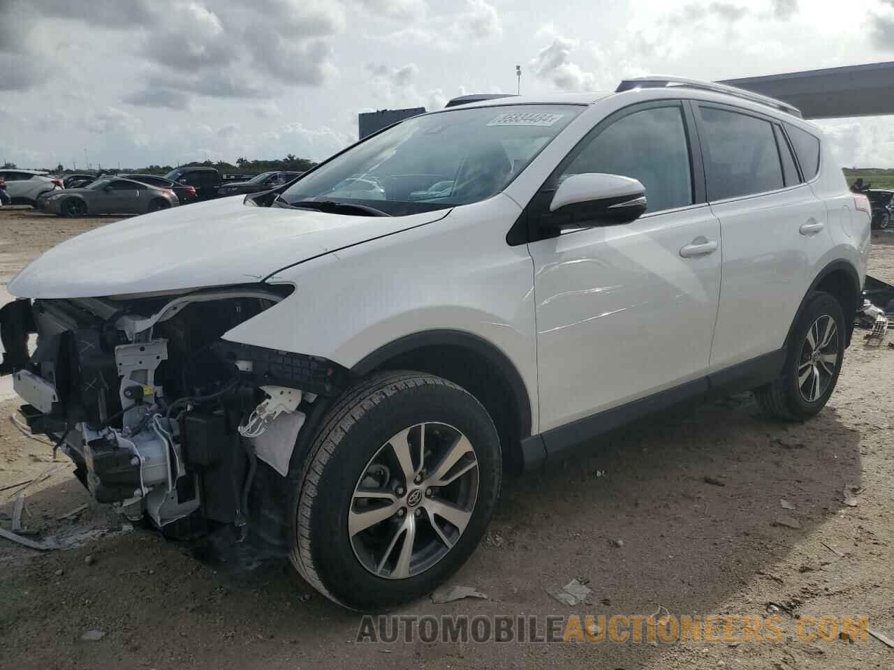 2T3WFREV7JW492119 TOYOTA RAV4 2018