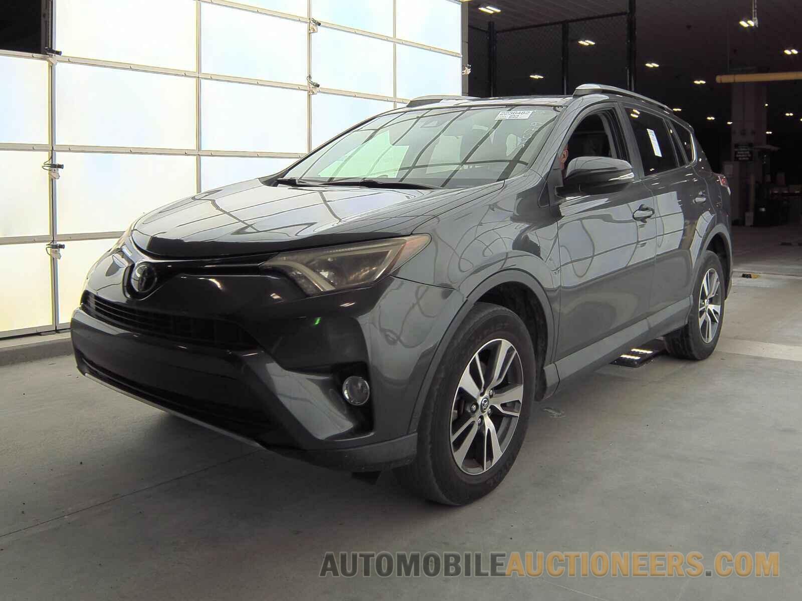 2T3WFREV7JW500719 Toyota RAV4 2018