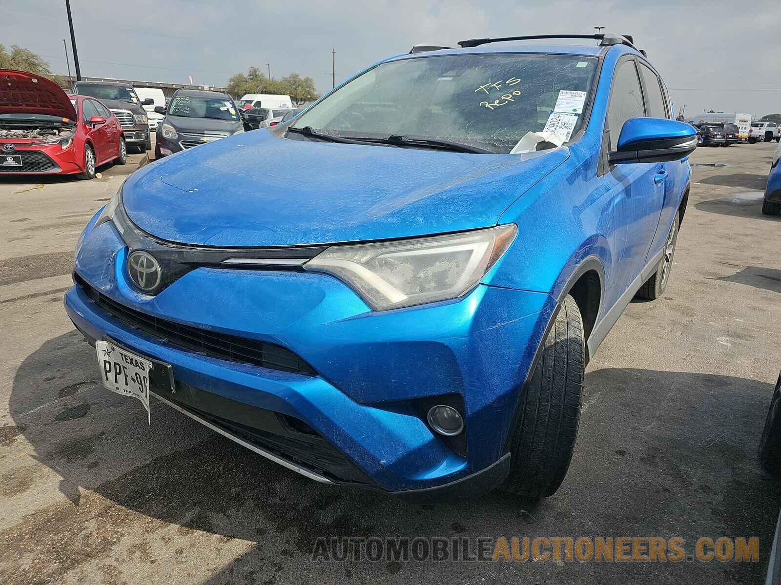 2T3WFREV7JW501773 Toyota RAV4 2018