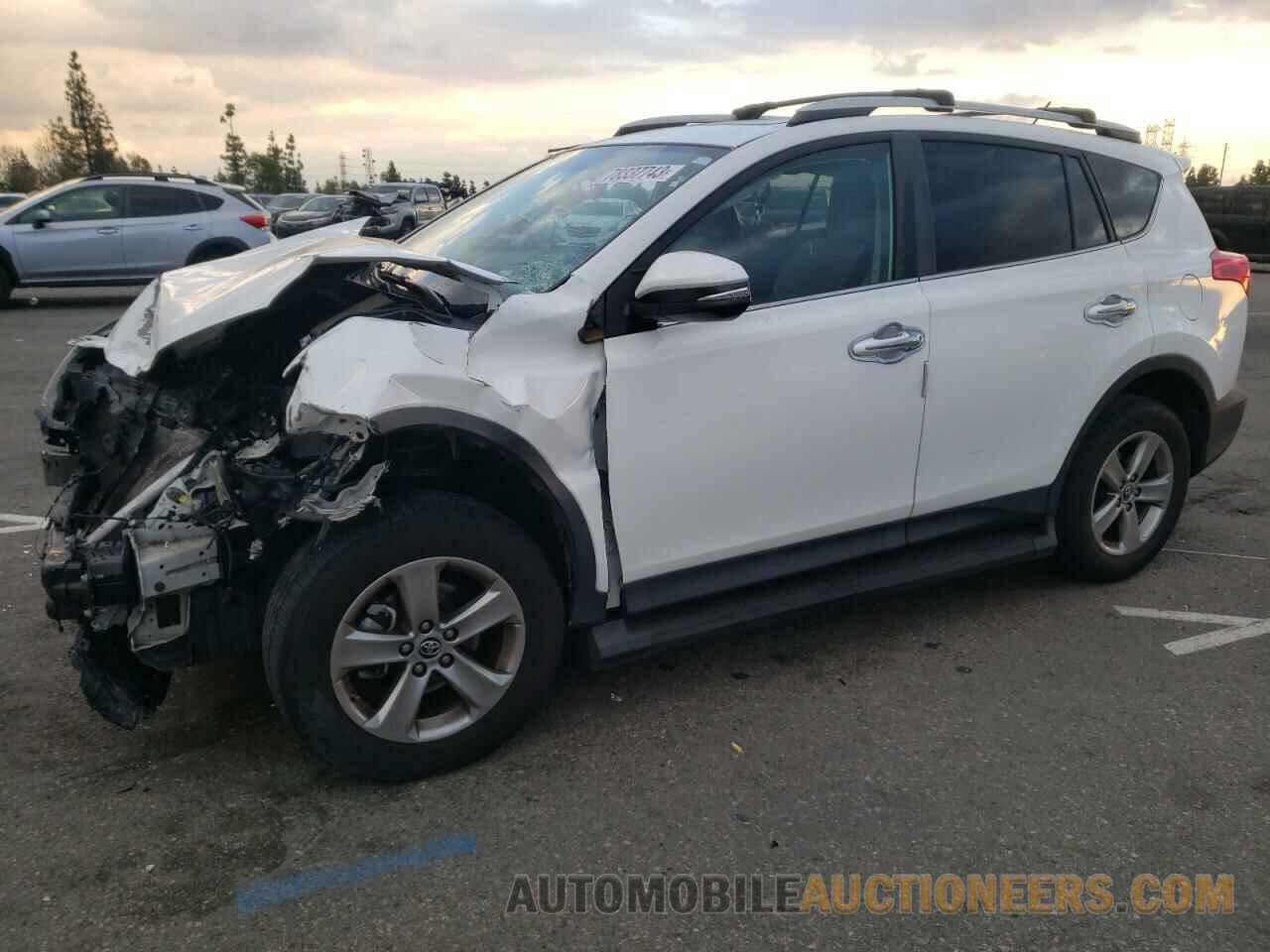 2T3WFREV8FW153666 TOYOTA RAV4 2015