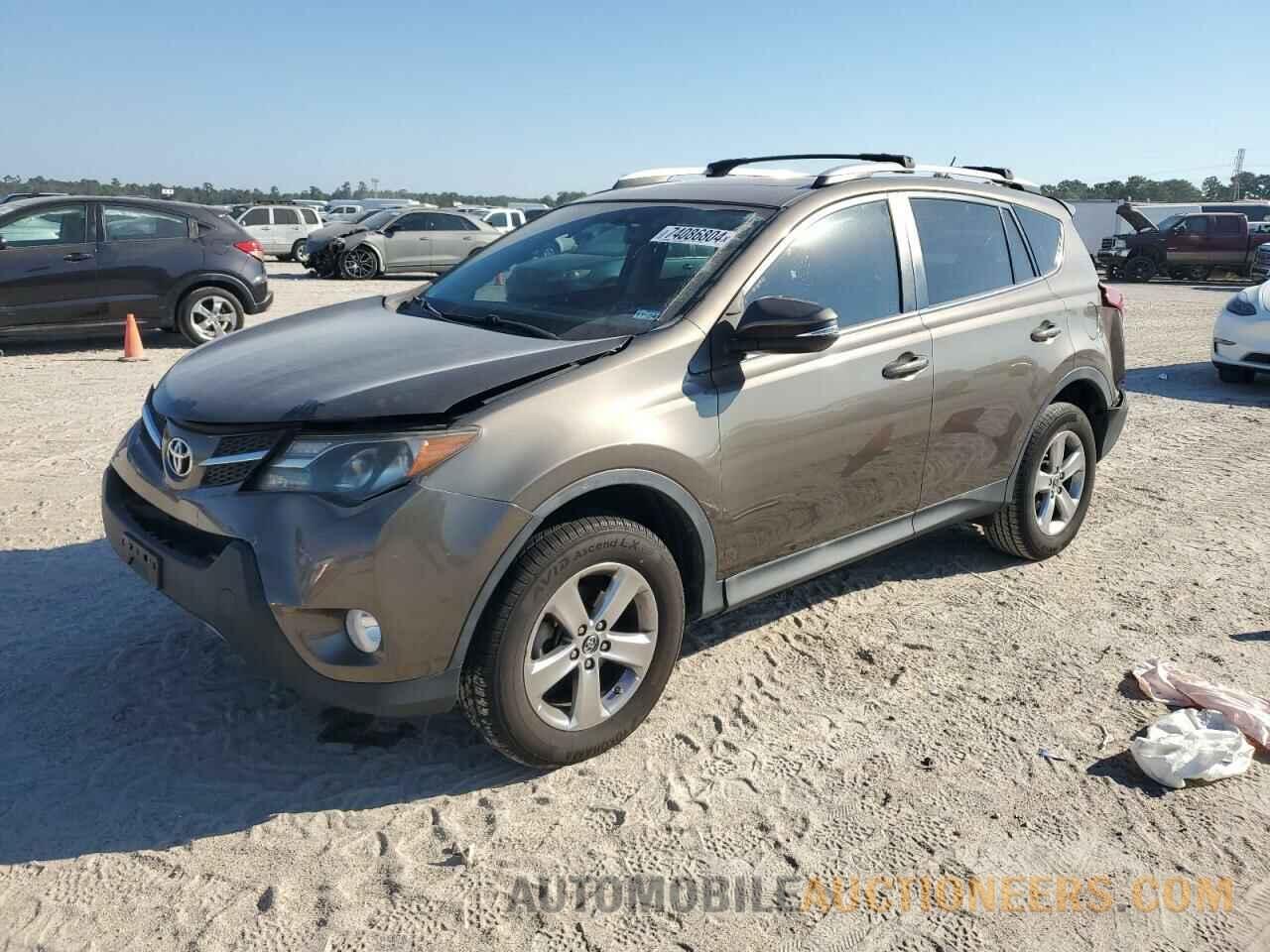 2T3WFREV8FW225952 TOYOTA RAV4 2015