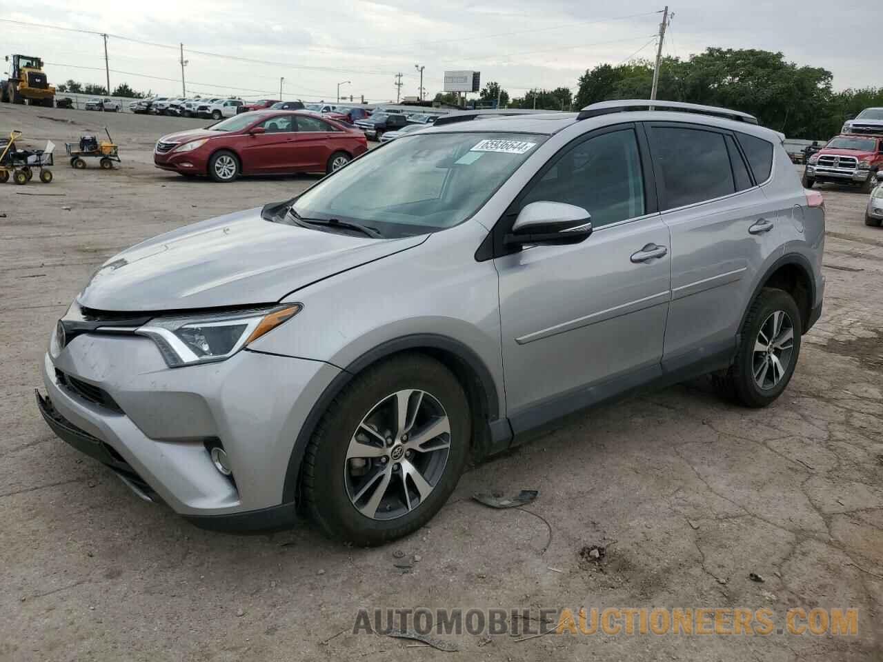 2T3WFREV8HW333538 TOYOTA RAV4 2017