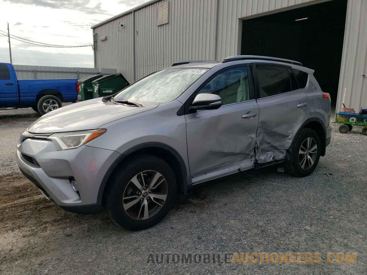 2T3WFREV8HW348864 TOYOTA RAV4 2017