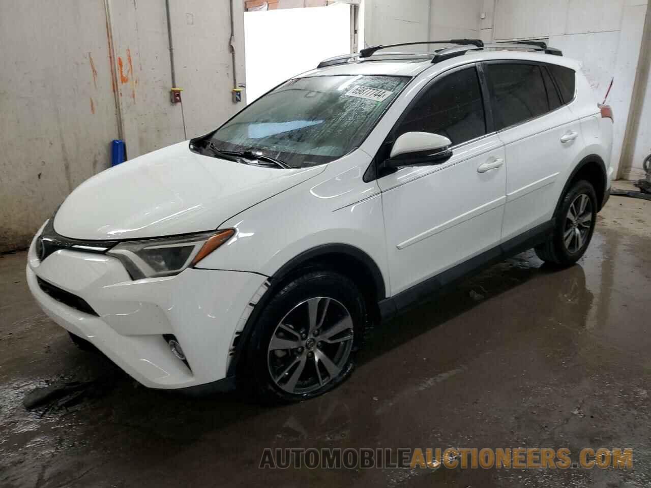 2T3WFREV8HW385963 TOYOTA RAV4 2017