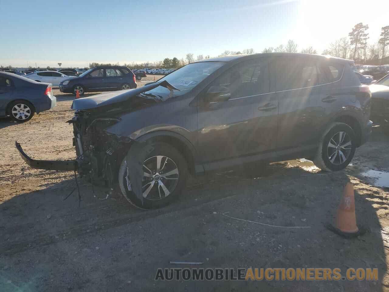 2T3WFREV8HW386997 TOYOTA RAV4 2017